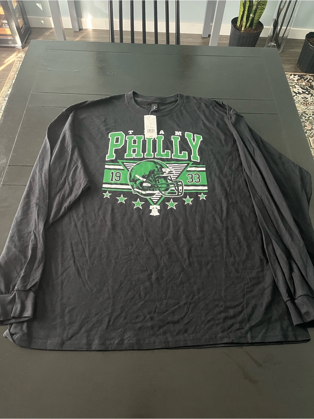 Philadelphia Eagles! Gildan Soft Long Sleeve Tee - Black & Green